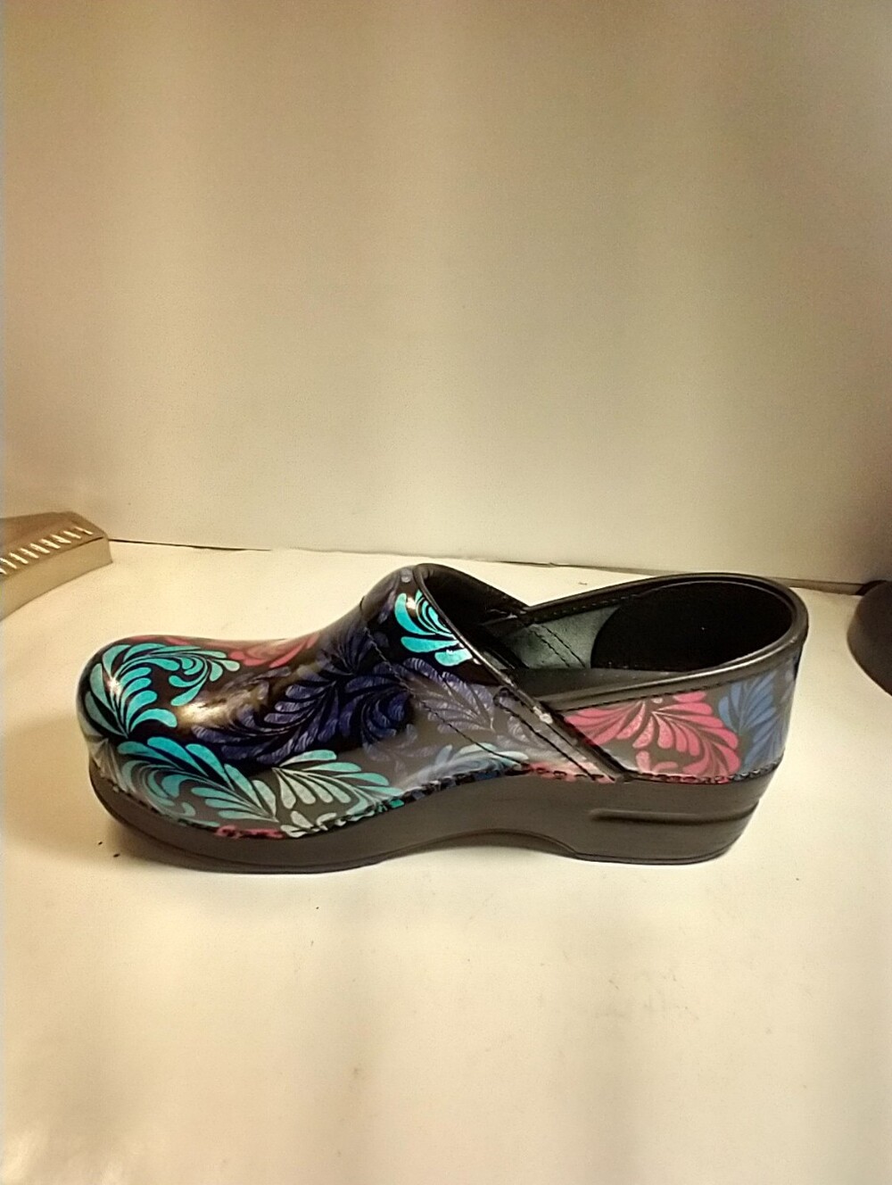 Dansko Professional Floral Print Patent Leather Clogs Shoes Women's sz 8.5(39). - Picture 6 of 12